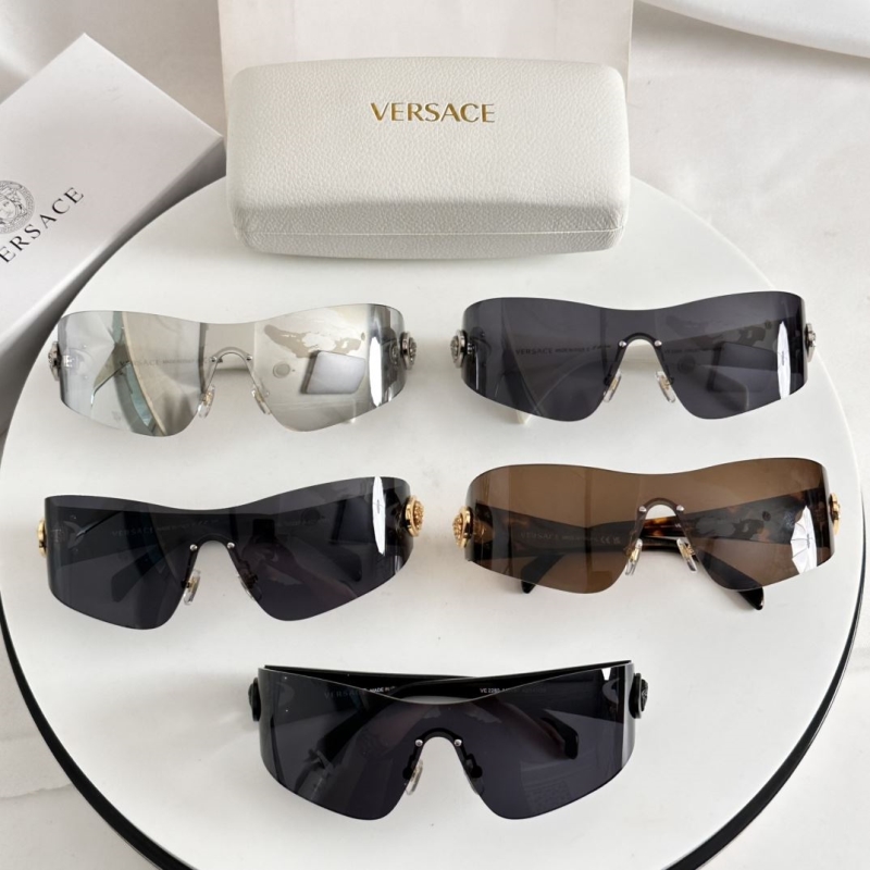 VERSACE