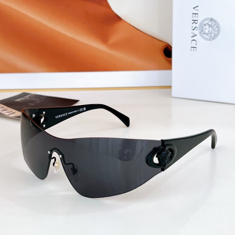 VERSACE